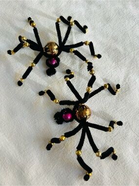 Vintage repurposed Halloween spiders